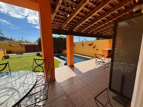 Casa En Venta En Colonia Brisas, Temixco, Morelos