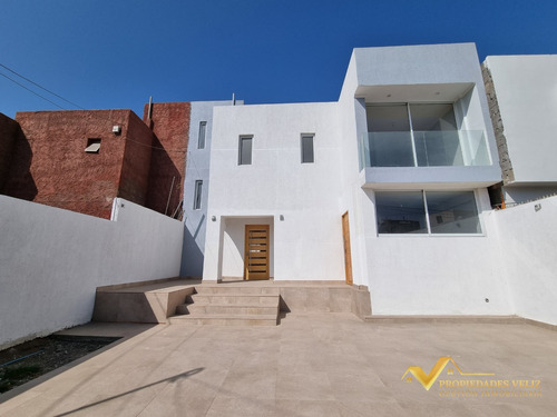 En Venta Casa Sector Norte De Antofagasta 3d 3b 3e 198m2