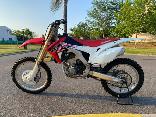Imagen 6 de 10 de Honda Crf 250 R. Modelo 2017. 34hs De Uso!