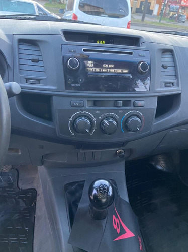 Imagen 7 de 8 de Toyota Hilux 2.5 Cs Dx Pack 120cv 4x2 - D3 2015