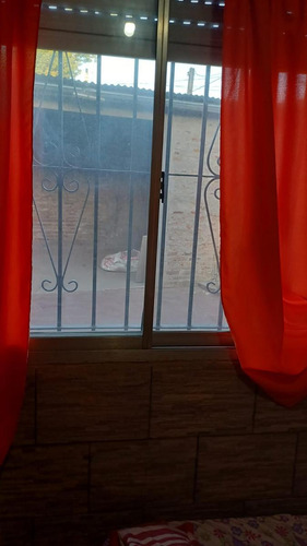 Dúplex En Venta - 2 Dormitorios 1 Baño - 354mts2 - Guernica