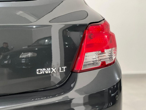 Chevrolet Onix HATCH LT 1.0 8V FlexPower 5p Mec.