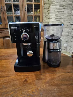 Cafetera Philips Saeco Poemia Y Molinillo Oster
