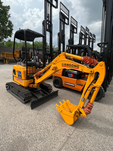 Excavadora Liangong R302 Motor Kubota 1600kg