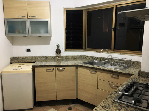 Imagen 5 de 15 de Apartamento En Sabana Grande Con Balcón (59mts) 1h/2b/1p