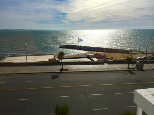Frente Al Mar. Varese. Cabo Corrientes.