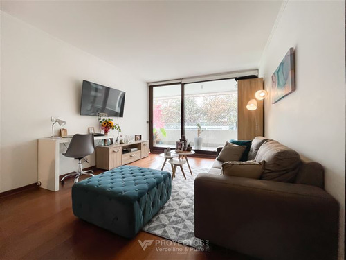 Departamento En Venta De 2 Dorm. En Lo Barnechea