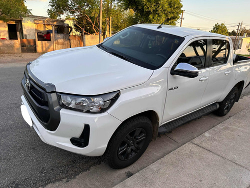 Toyota Hilux 2.4 D.cab. T.dsl Sr 4x4