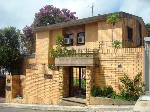 Se Vende Casa En La Lagunita Country Club Mls #24-10204