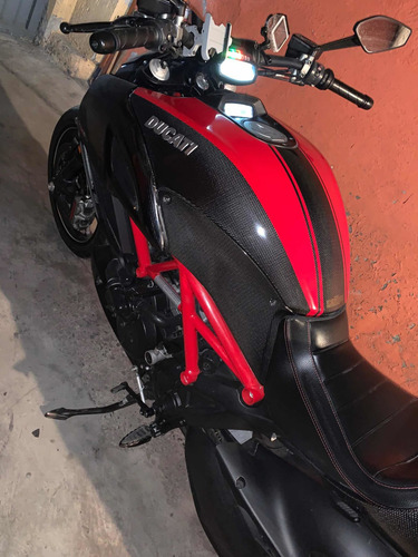 Imagen 13 de 14 de Ducati Diavel 2015