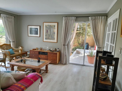 Venta Amplia Y Luminosa Casa Con Piscina Y Quincho Altomacul