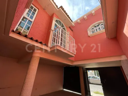 Casa En Renta En Jardines Del Valle, San Juan Del Río, Querétaro.