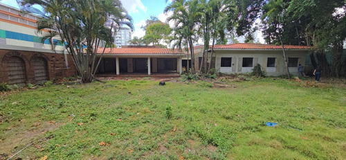 ¡terreno De 3,642 M² En Venta En Ubicación Estratégica En El Centro De La Ciudad!