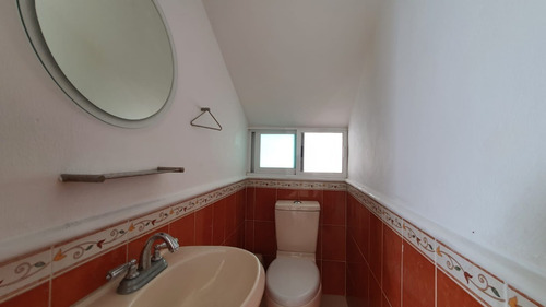 Imagen 8 de 24 de Casa Cerca De Bancarios Excelente Ubicación
