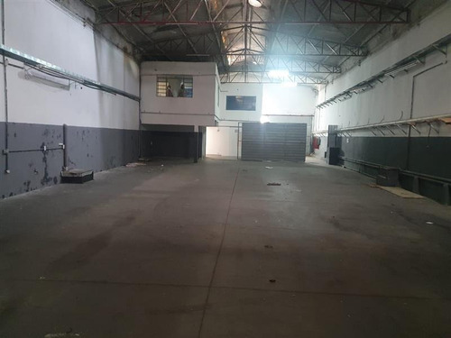 Imagem 1 de 9 de Galpão Com 10 De Frente E 40 De Fundo, Bem Localizado. - 14607