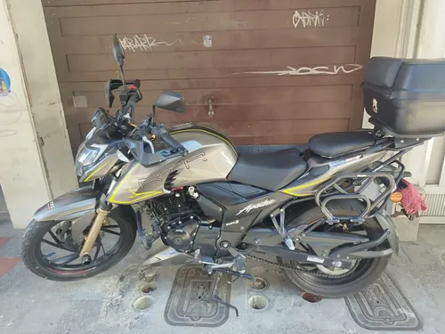 Apache 200