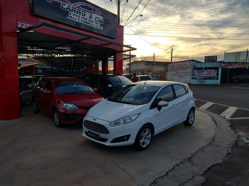 Ford Fiesta 1.6 Rocam Sedan 8v