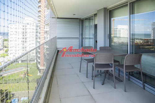 Apartamento En Venta En Torre Esmeralda De 3 Dormitorios , En Punta Del Este