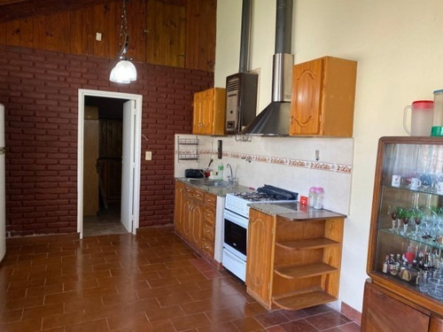 Imagen 11 de 21 de Chalet En Venta En Barrio Fortunato De La Plaza