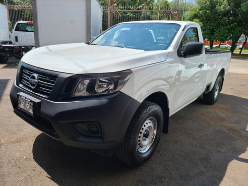 Imagen 1 de 10 de Nissan Np300 2017 2.5 Pick-up Dh Aa Pack Seg Mt