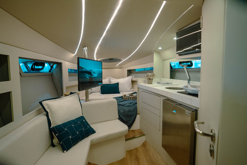 Lancha Azov Z380c Cabinada Offshore