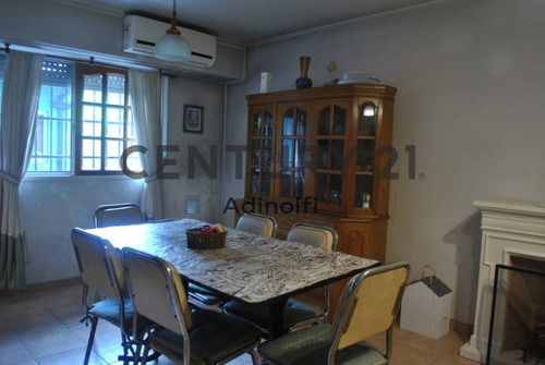 Imagen 12 de 30 de Calle 76 E/ 17 Y 18 - Casa 3 Dormitorios, Quincho Y Parque - Venta Y/o Permuta