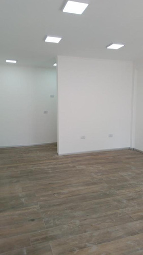 Se Alquila Local Comercial En Ricardone