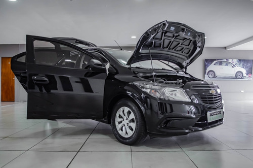 Imagen 16 de 25 de Chevrolet Onix Joy Black Edition 2019