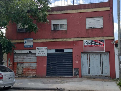 Casa De 4 Ambientes C/ 2 Locales Al Frente - Moron Sur