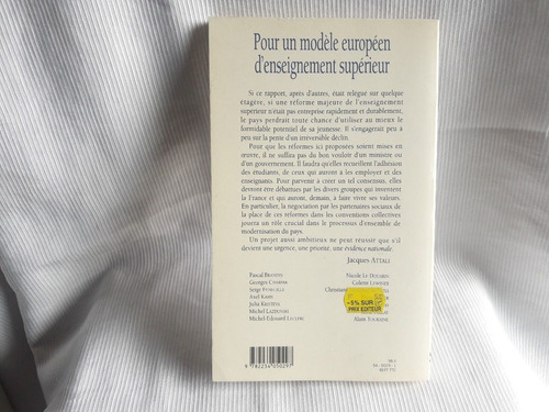 Imagen 2 de 7 de Modele Europeen Enseignement Superieur Attali Frances Stock