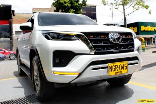 Toyota Fortuner Srv 2023