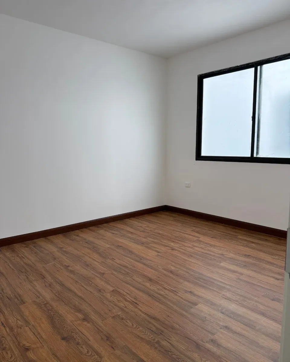 Apartamento De 1 Dormitorio En Alquiler En Ciudad Vieja  Misiones Y Sarandí · Foto 4