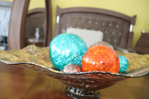 Imagen 3 de 6 de Plato Decorativo Con Esferas
