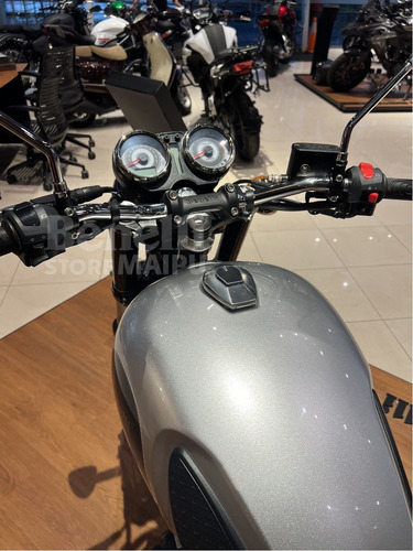 Imagen 15 de 15 de Benelli Imperiale 400
