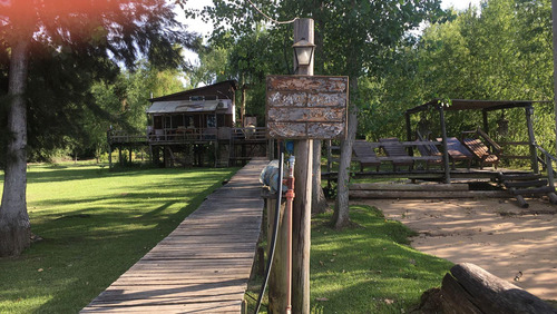 Casa En  Venta En Islas Del Delta De Tigre