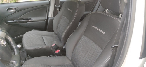Toyota Etios 1.5 Cross 2014