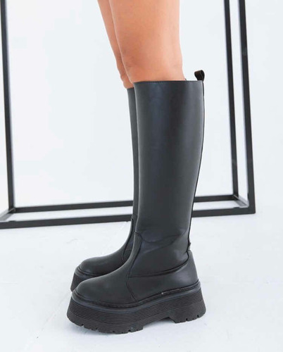 Botas Bucaneras Chunky Boots Negras Caña Alta Con Plataforma