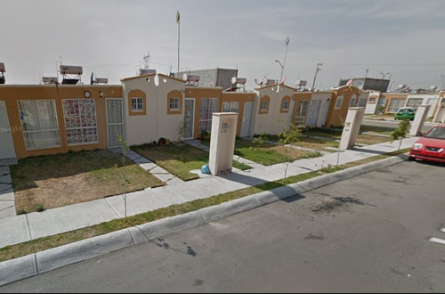 Casa Adjudicada Ubicada En Villa De Agustín, Villas Del Bajio Iii, Celaya, Gto. Sk04