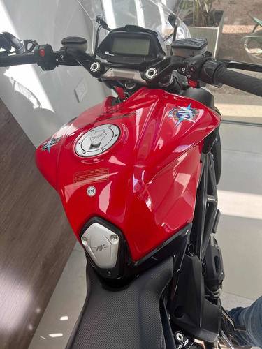 Imagen 2 de 3 de Mv Augusta 800 Dragster Rosso