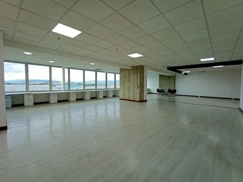 Oficina En Arriendo En Puerta De Teja. Cod A1087039