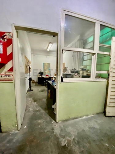 Venta Galpón/depósito-paternal-300m2-uso Mixtura 3-polo Audiovisual Apto Crédito