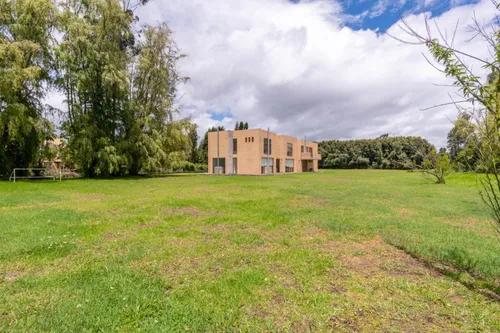 Casa En Venta En Canelon. Cod V5821