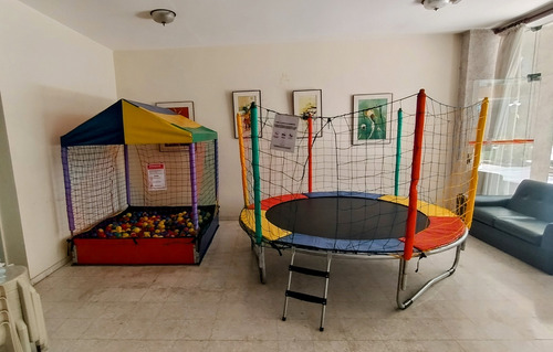 Locaçã Piscina De Bolinhas E Cama Elástica
