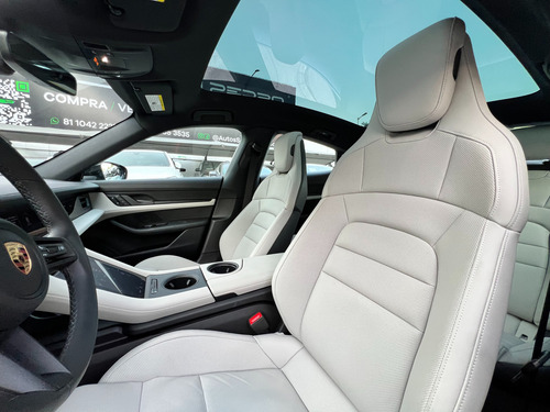 Porsche Taycan Base 2024