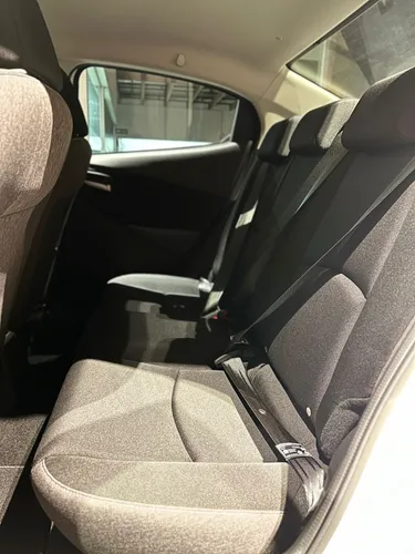 Mazda 2 Sedan Touring Automatico Paño Ipm 2025