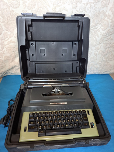 Máquina De Escribir Underwood 680