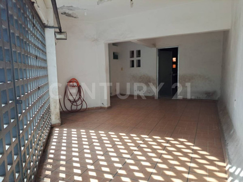 Se Vende Casa En Col. Juan Jose Rios Ii En Villa De Alvarez, Colima
