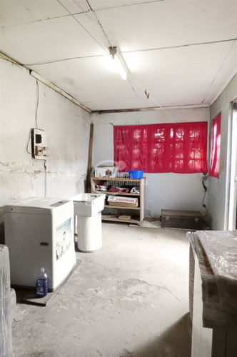 2 Pisos, 7 Dorm. Con Gran Patio En Valparaíso