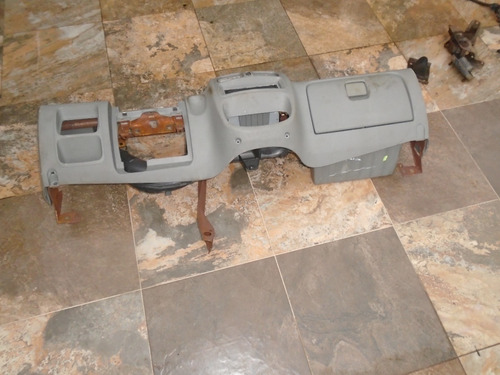 Imagen 2 de 3 de Vendo Mueble De Tablero De Nissan Platina Año 2005