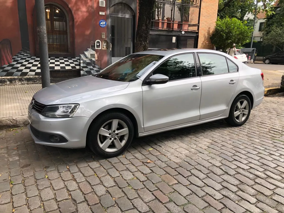 Volkswagen Vento 2.5 Luxury 170cv